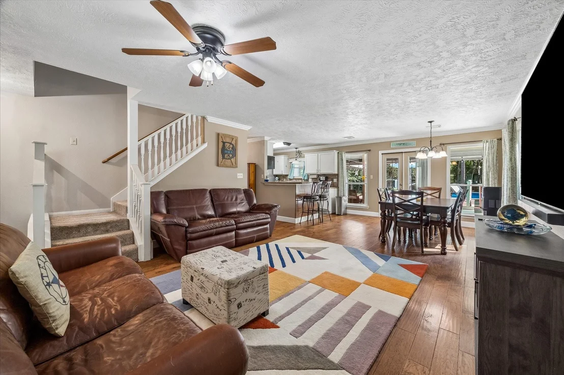 Photo of 641 County Road 404