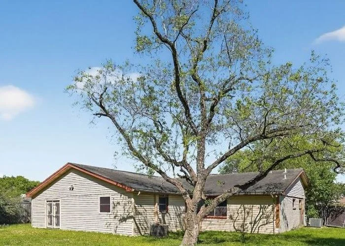 Photo of 11831 Bee Lane