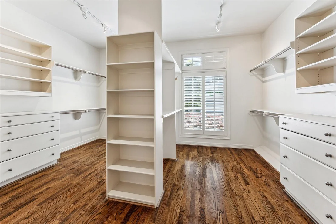 Photo of 1 Exbury Way