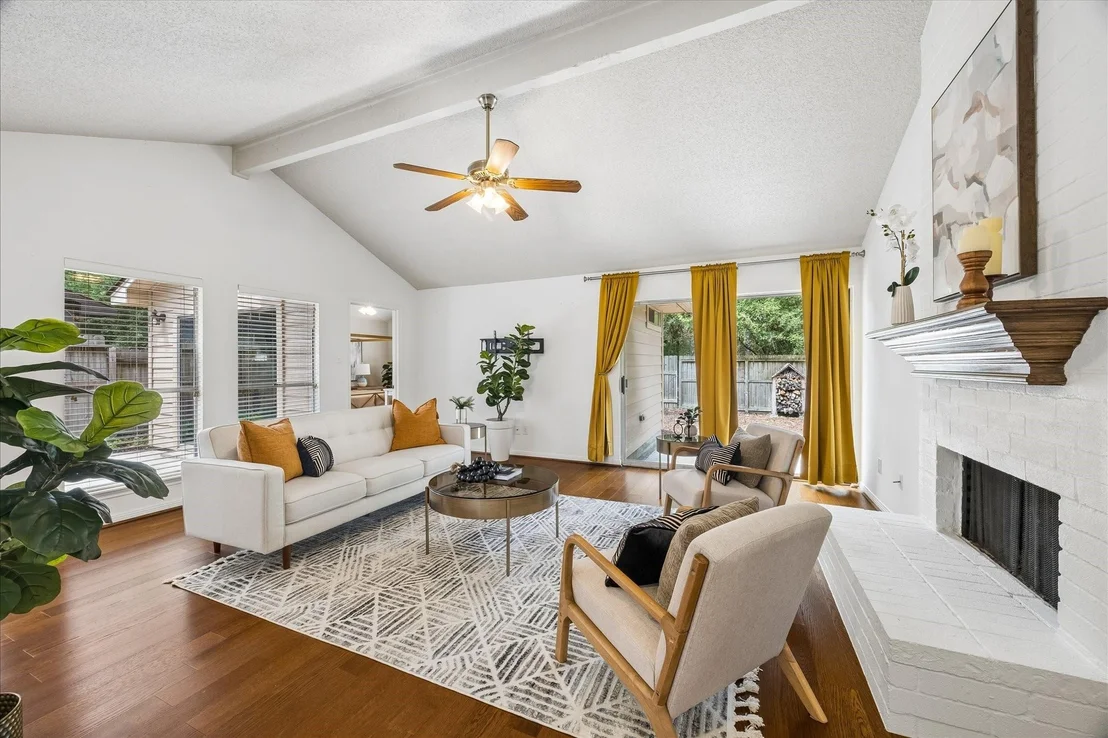 Photo of 20 Edgewood Forest Court