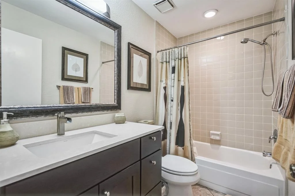 Photo of 20 N Mossrock Road