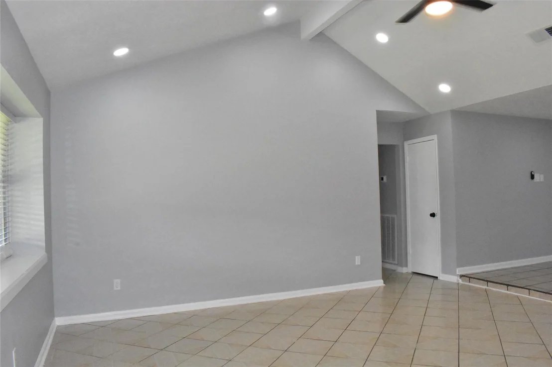 Photo of 1347 Somercotes Lane