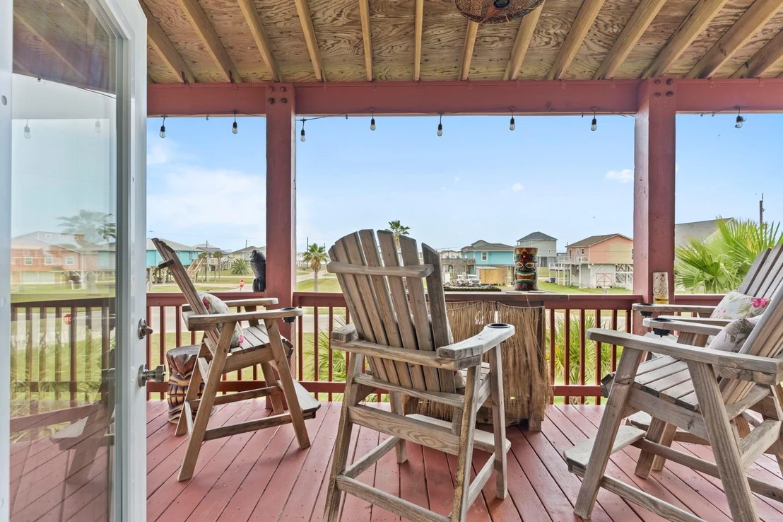 Photo of 702 Surf Drive