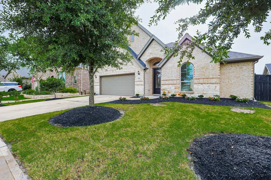 Photo of 3806 Lake Falls Drive