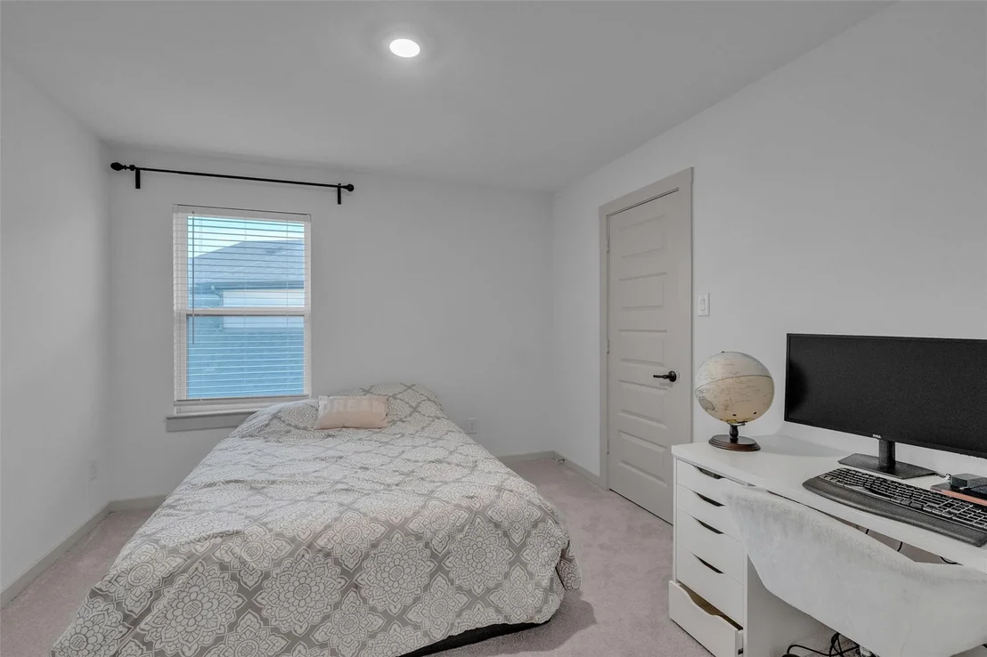 Photo of 28306 Hannahs Harbor Lane