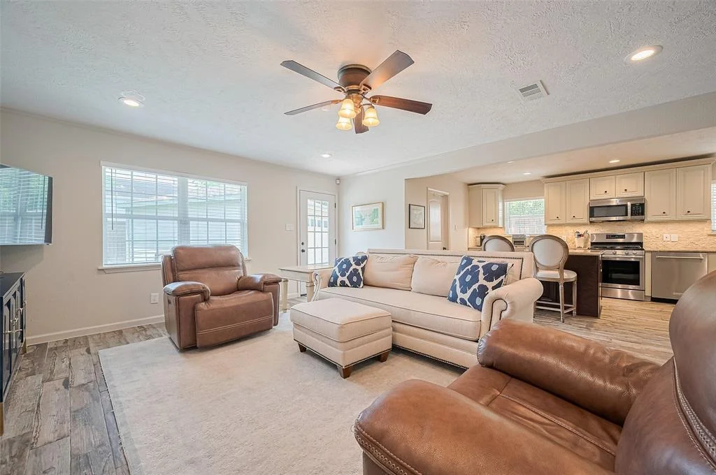 Photo of 10807 Overbrook Lane