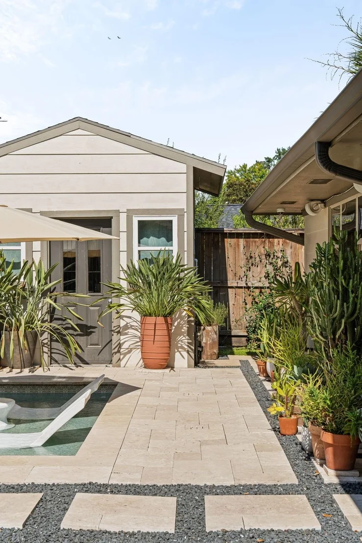 Photo of 8010 Mullins Drive