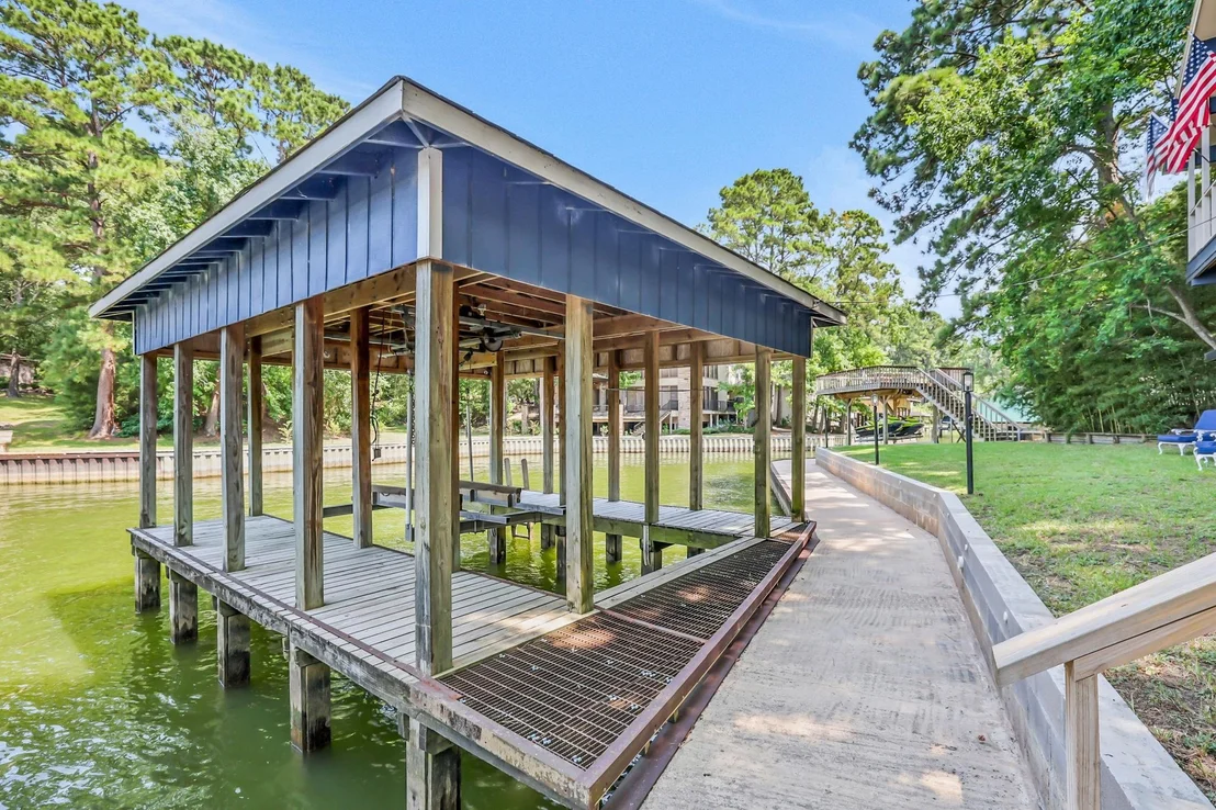 Photo of 511 N Forest Cove Loop