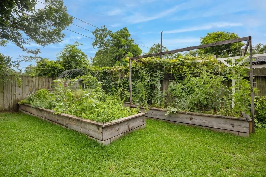 Photo of 3809 Edison Street