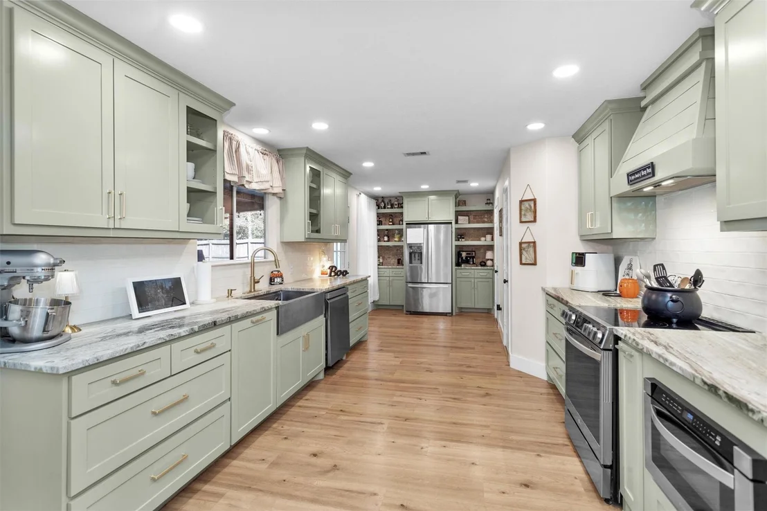 Photo of 10865 Forest Creek Drive