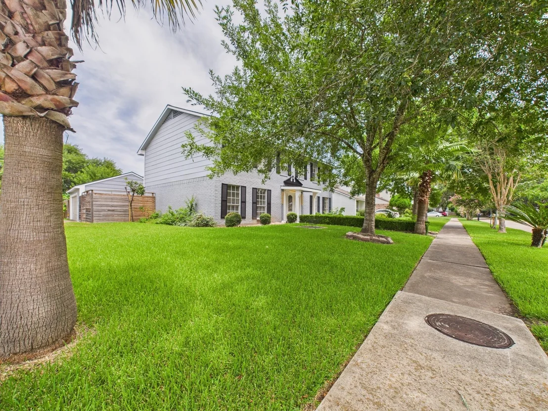 Photo of 459 Woodrail Drive