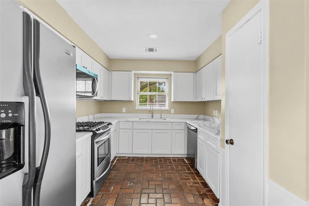 Photo of 3315 Crestdale Drive