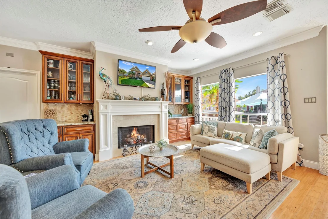Photo of 2525 Breaux Trace