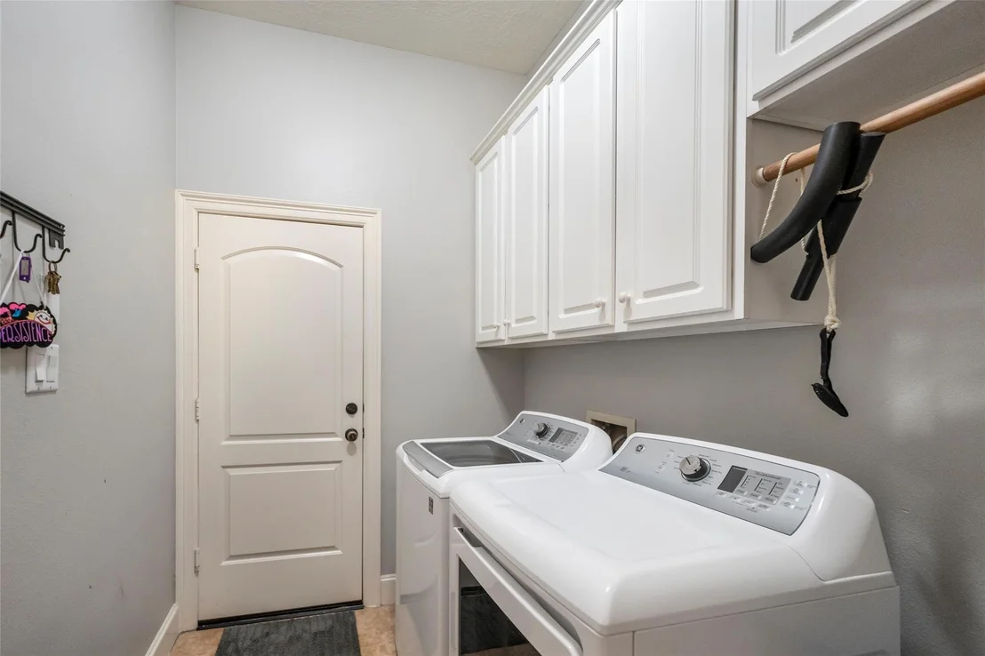 Photo of 115 Lake Sterling Gate Drive