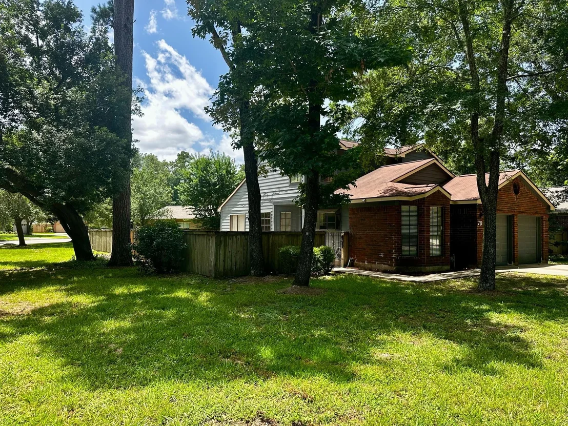 Photo of 78 W High Oaks Circle