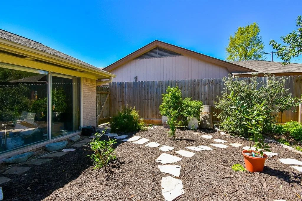 Photo of 5450 Grape Street
