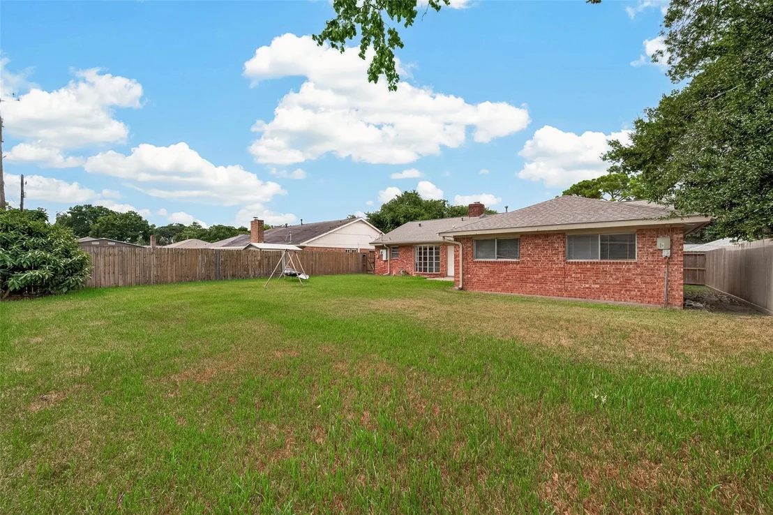 Photo of 8807 Langdon Lane