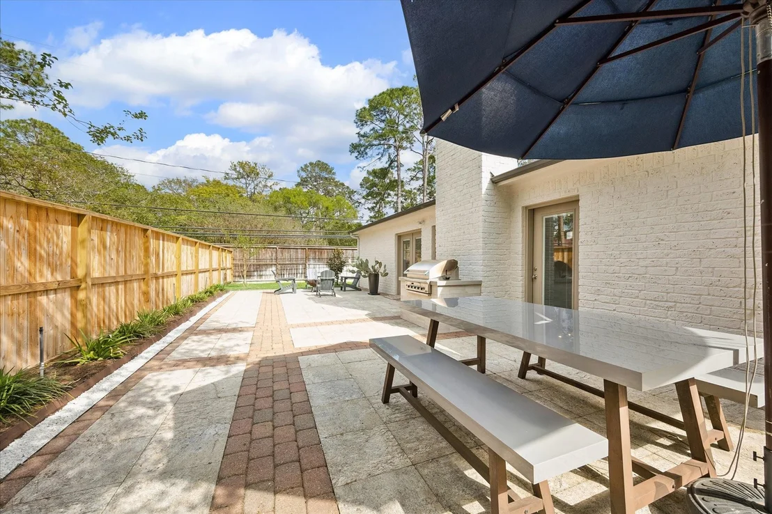 Photo of 1715 Briarpark Drive