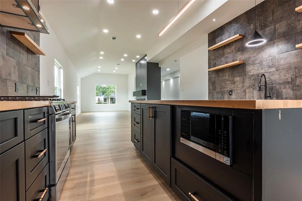 Photo of 1302 Sailfish Dr