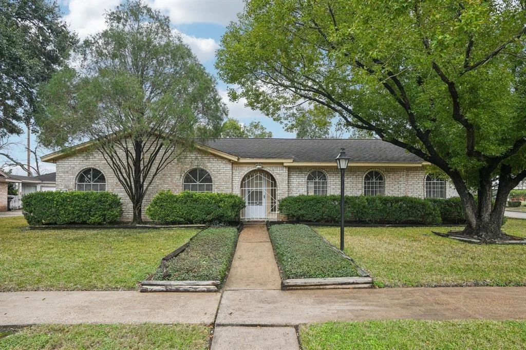 Photo of 12502 Wrenthorpe Drive