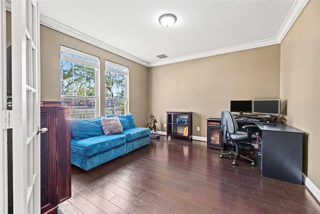 Photo of 6026 Emberwood Falls Drive