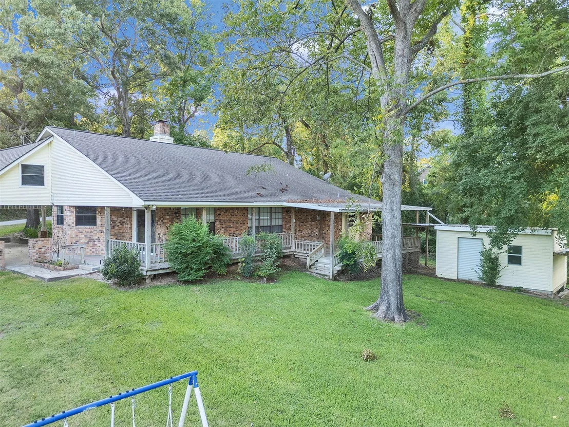 Photo of 185 Lake Drive