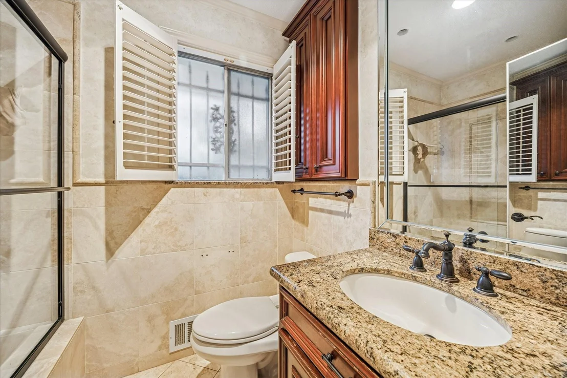 Photo of 5119 Beechnut Street
