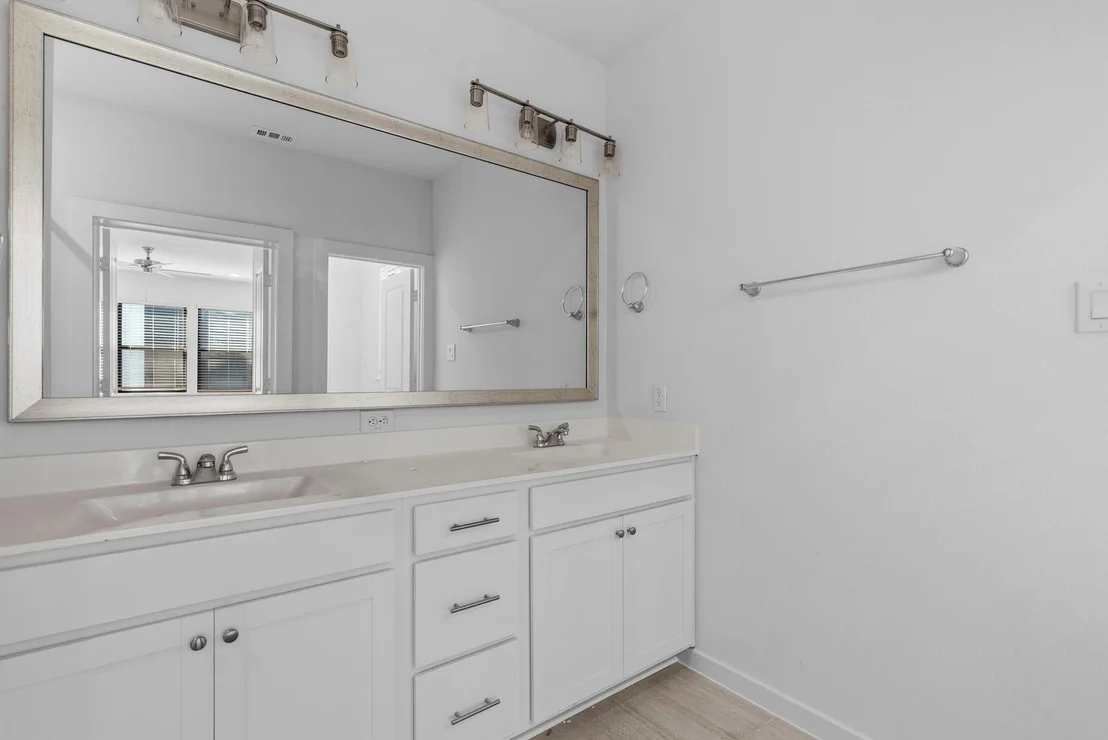 Photo of 3327 Verdant Lane
