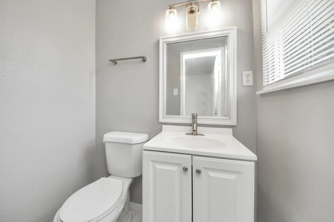 Photo of 2926 Knotty Oaks Trl Trail