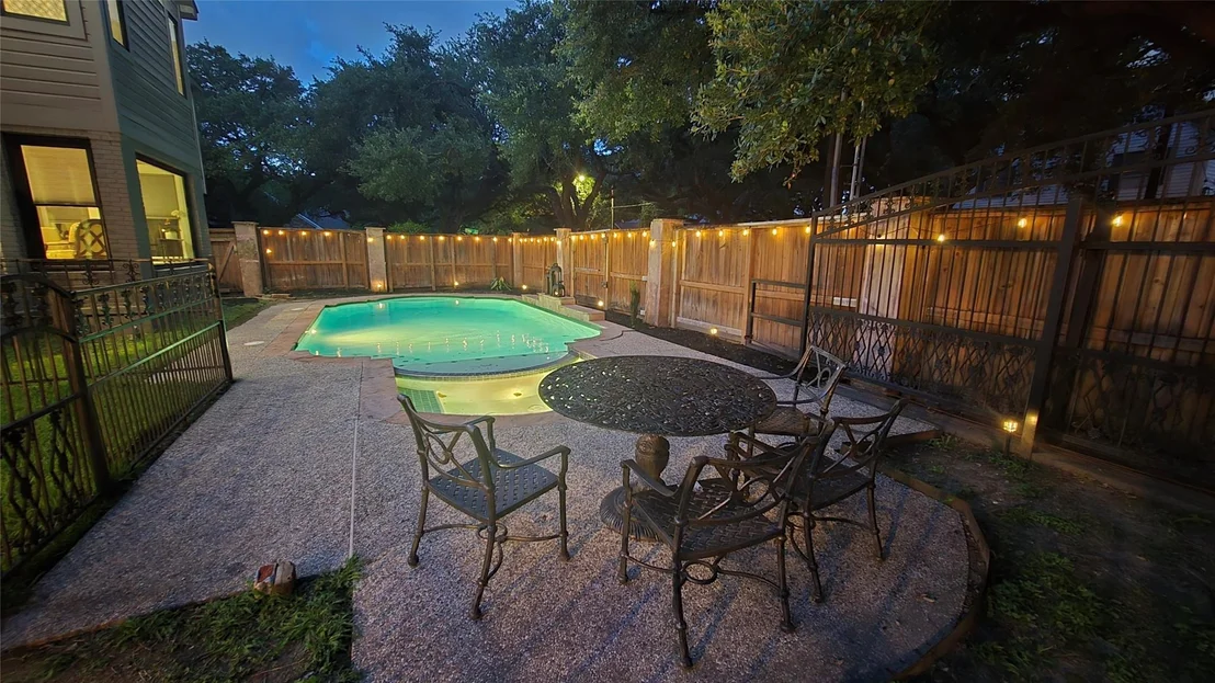 Photo of 4344 Clay Street
