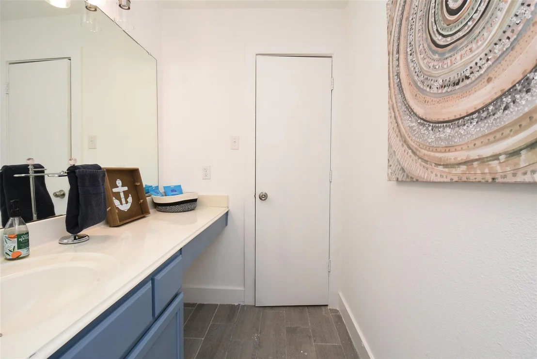 Photo of 812 Dragonfly Drive