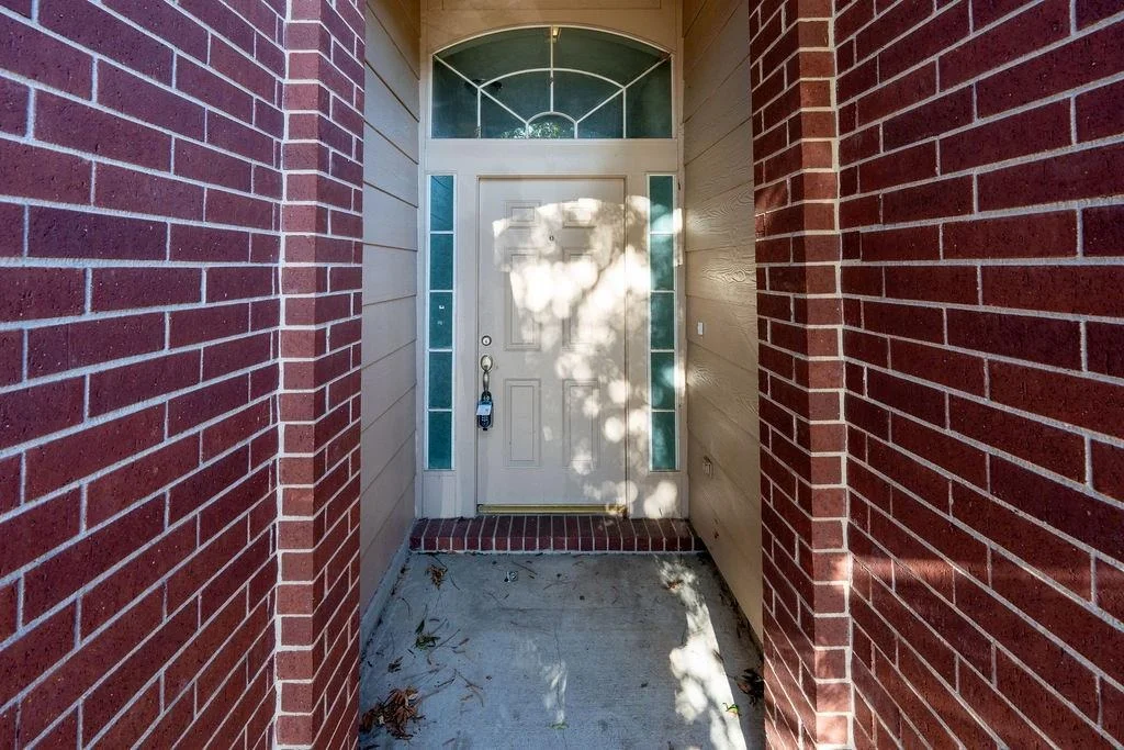 Photo of 9926 Goldenglade Drive