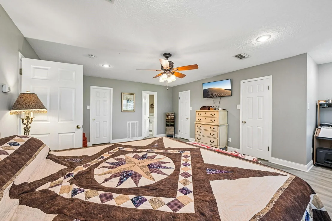 Photo of 2535 Cliff Drive