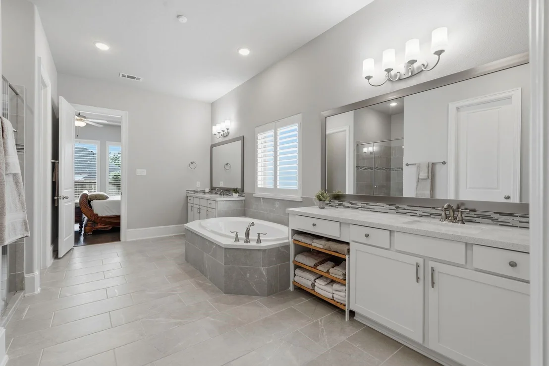 Photo of 111 N Winter Sunrise Circle