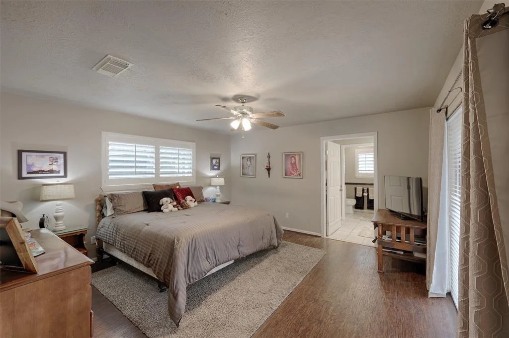 Photo of 900 Manchester Drive