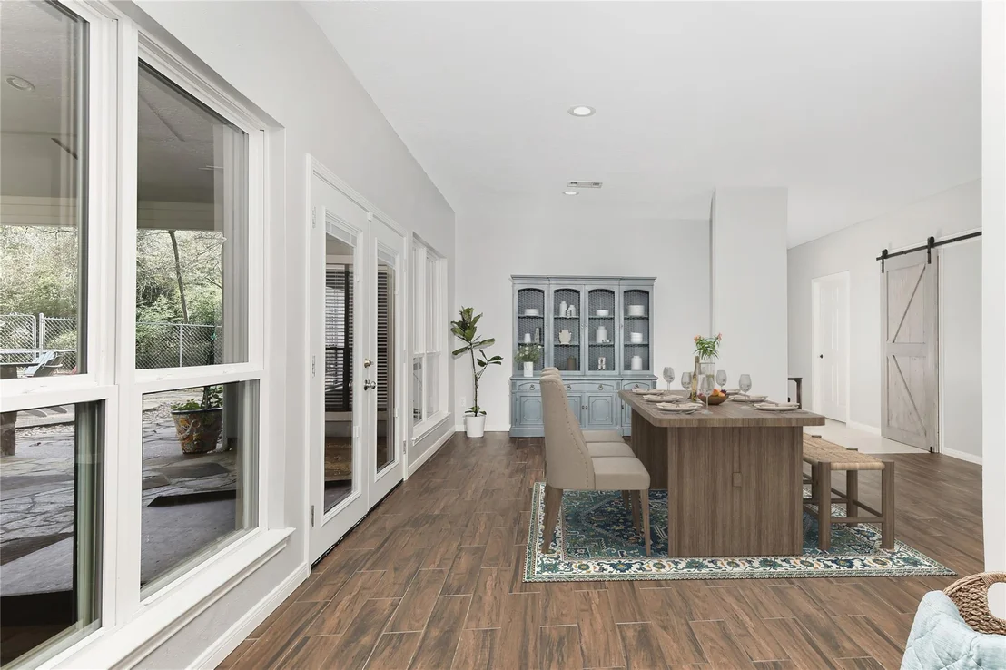 Photo of 44 Lake Forest Circle