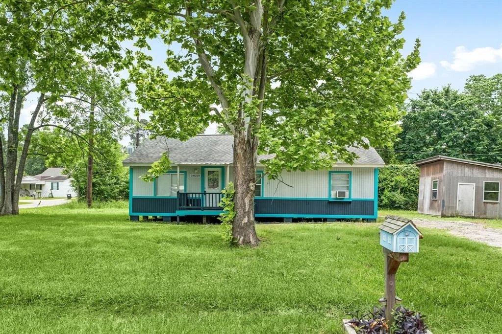 Photo of 28218 Autumn Lane