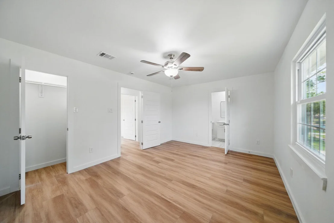 Photo of 9711 Derrik Drive