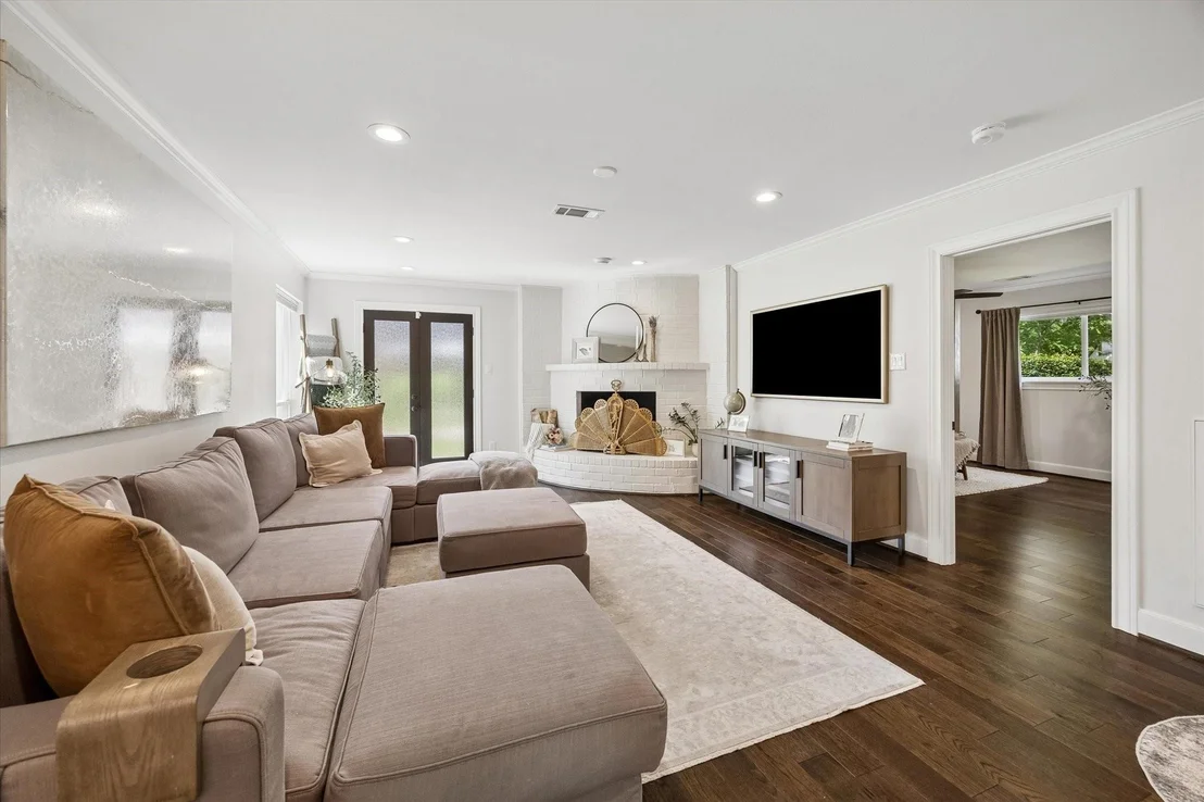 Photo of 215 Greenpark Drive