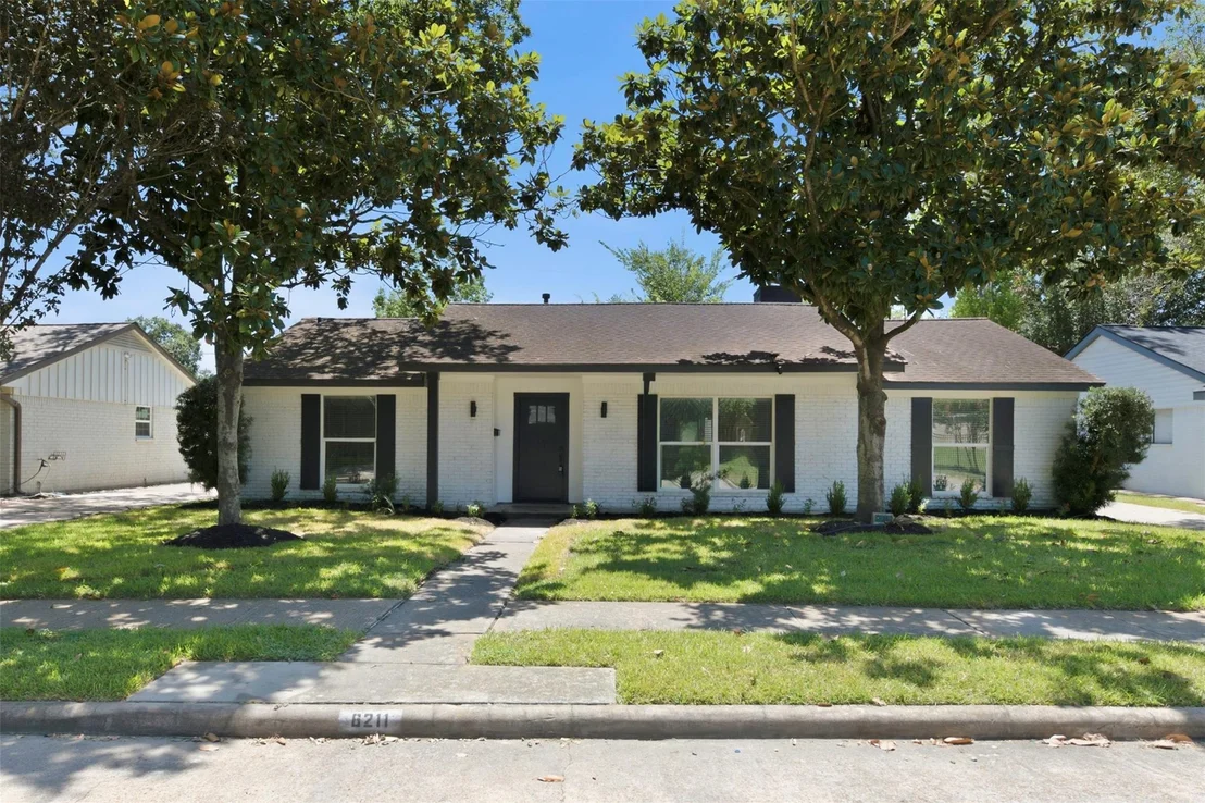 Photo of 6211 Dumfries Drive