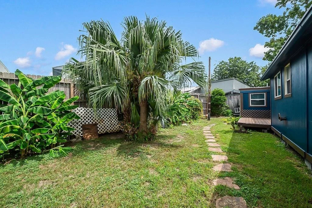 Photo of 4415 W Bayshore Drive