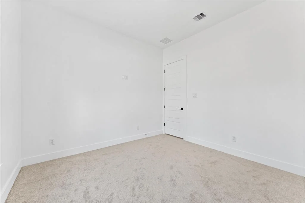 Photo of 17018 Lexington Dr