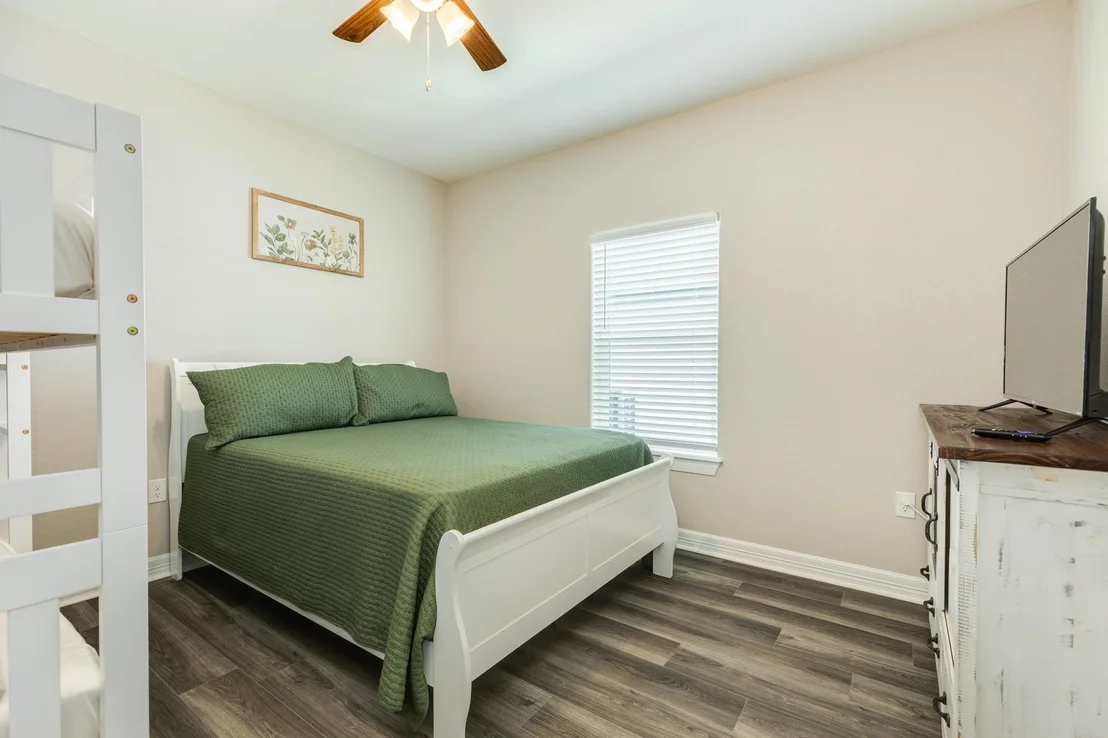 Photo of 524 Thunder Road