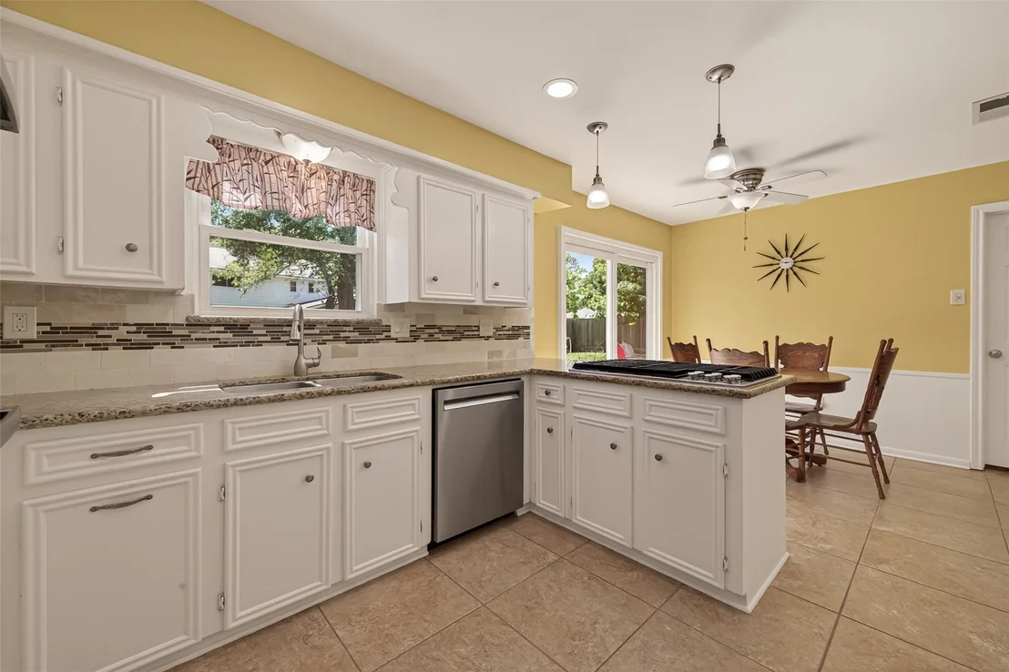 Photo of 4142 Willow Hill Drive
