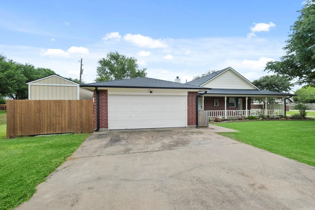 Photo of 9403 Highland Pointe Drive