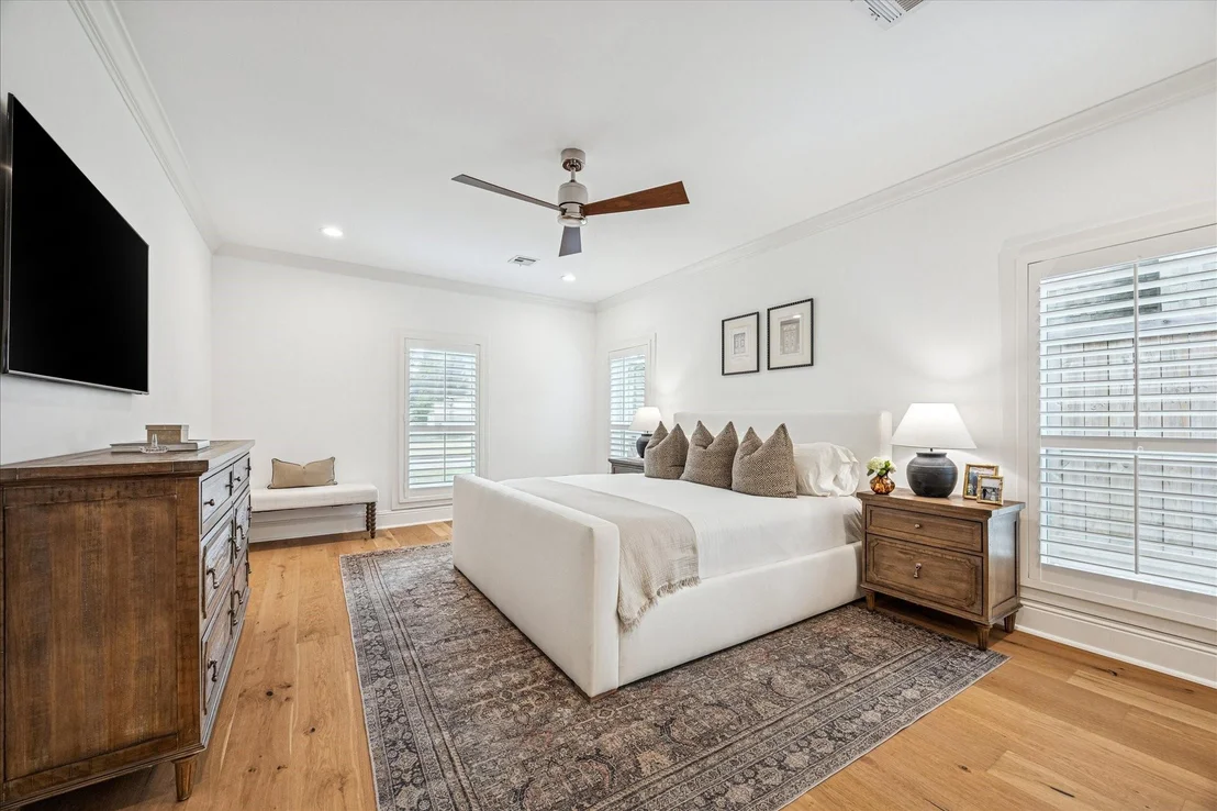 Photo of 810 Silvergate Drive