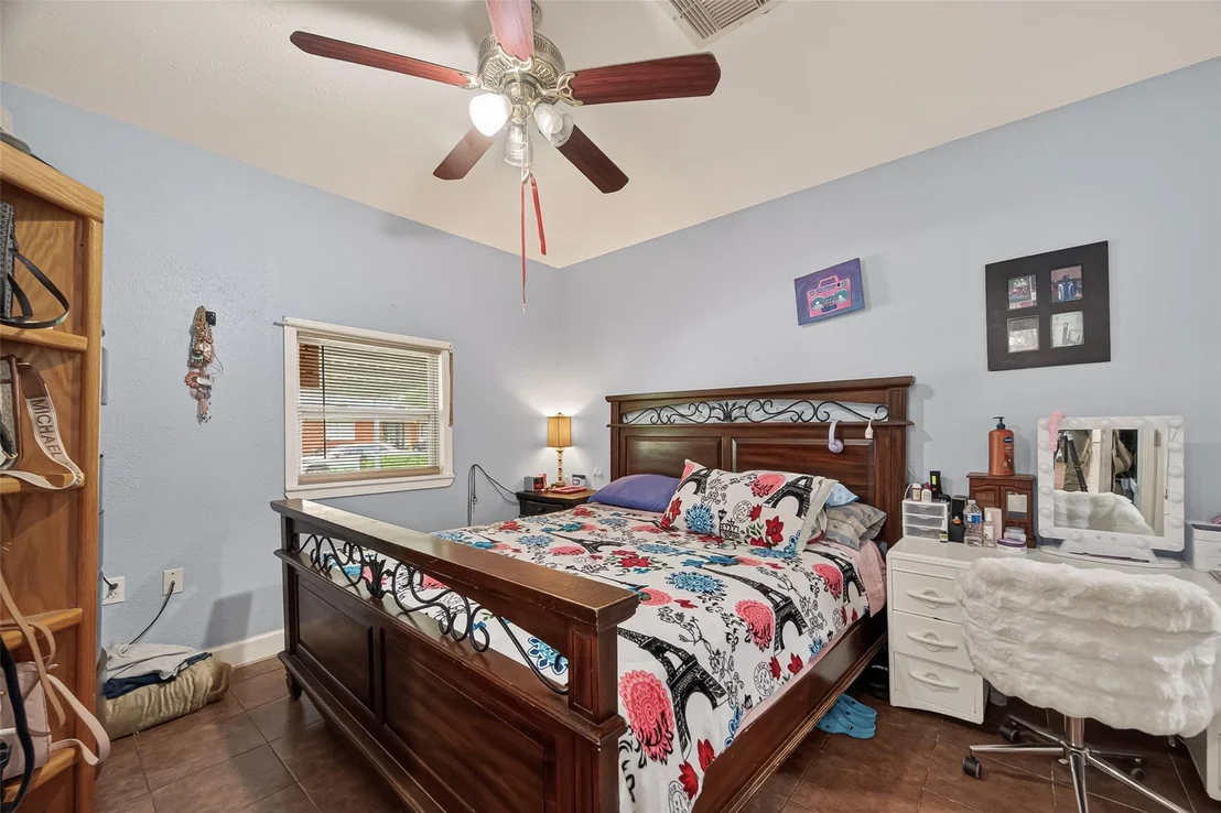 Photo of 2111 Hickory Lane