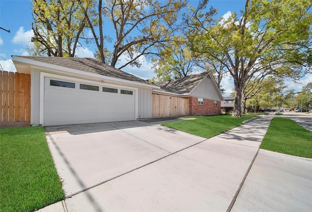 Photo of 1127 Curtin Street