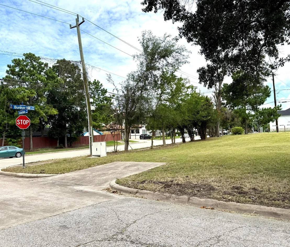 Photo of 9746 Cedardale Drive