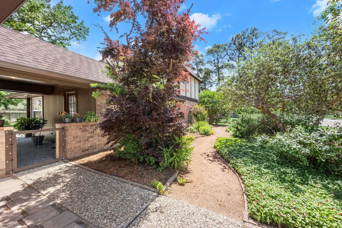 Photo of 518 Magic Oaks Drive